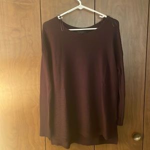 TAHARI Maroon sweater